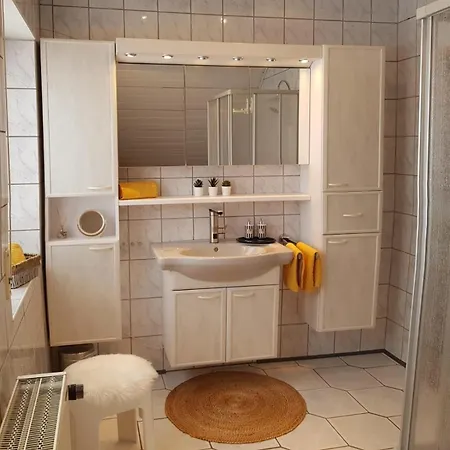 Apartment Herberts Nest Mit Style In Huenfeld